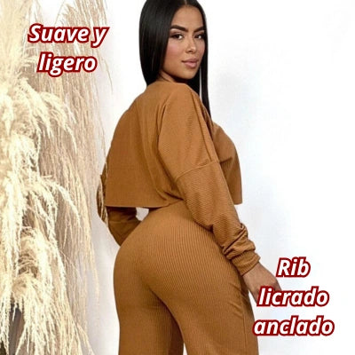 Top oversize manga larga + pantalón wide