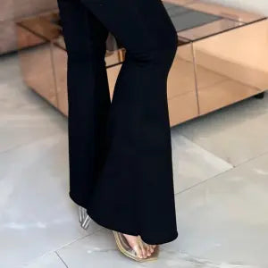 Jean bota campana negro