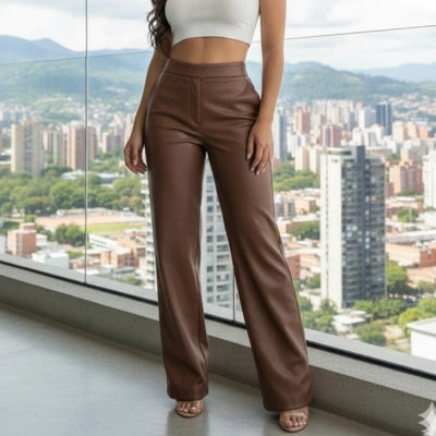 PALAZZO NOIR — Pantalón Cuerina Stretch con Corte Palazzo